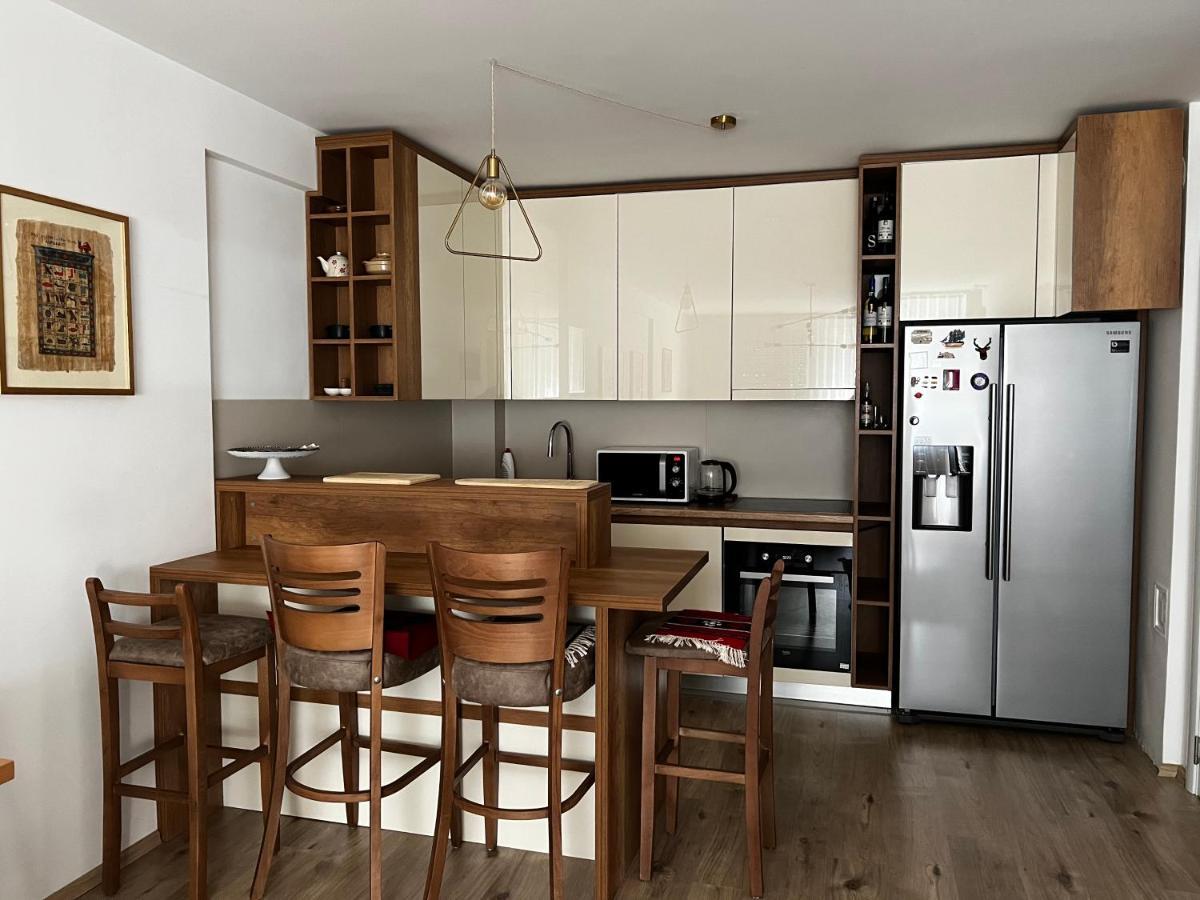 Elegant Apartment In City Centre Priština Exteriér fotografie
