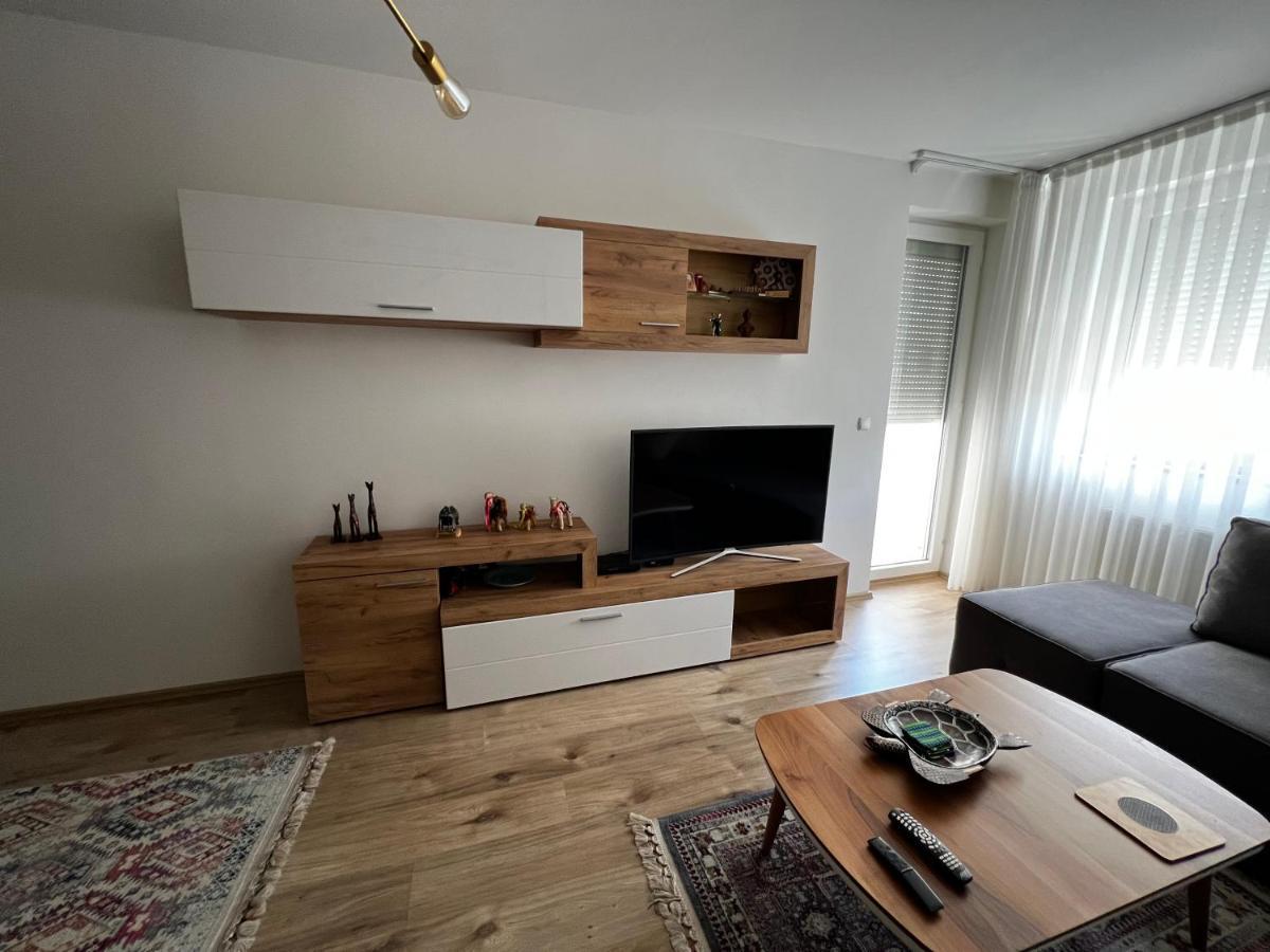 Elegant Apartment In City Centre Priština Exteriér fotografie