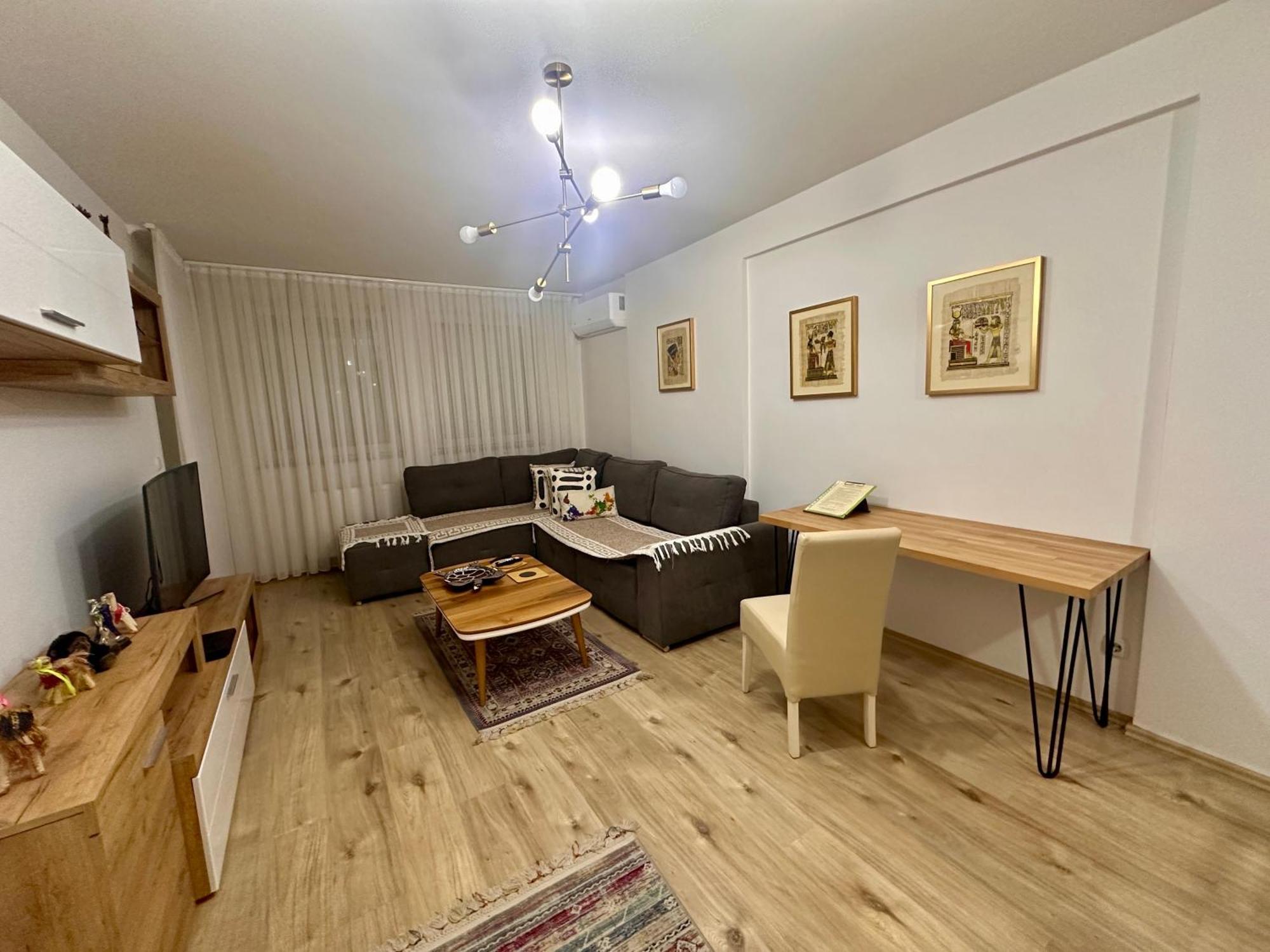 Elegant Apartment In City Centre Priština Exteriér fotografie